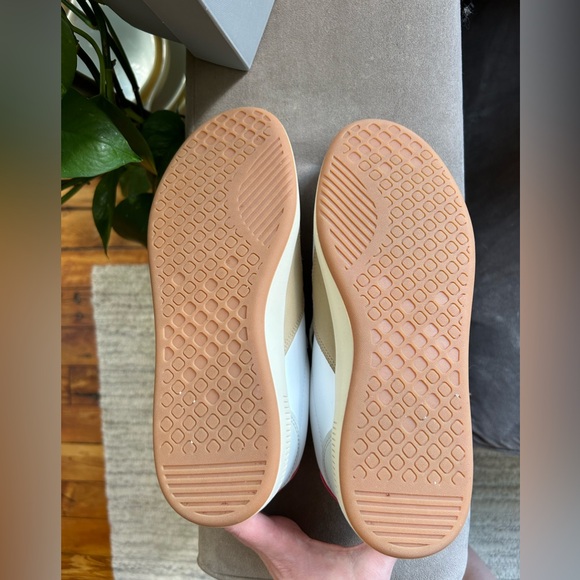 Everlane ReLeather Court Shoes - Size 7 NEVER WORN - Picture 4 of 4